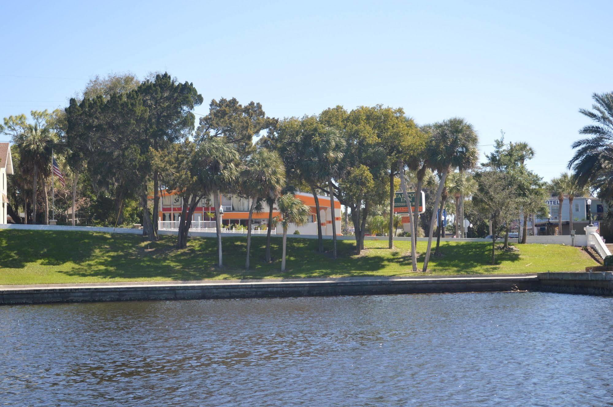 Tarpon Inn Tarpon Springs Buitenkant foto