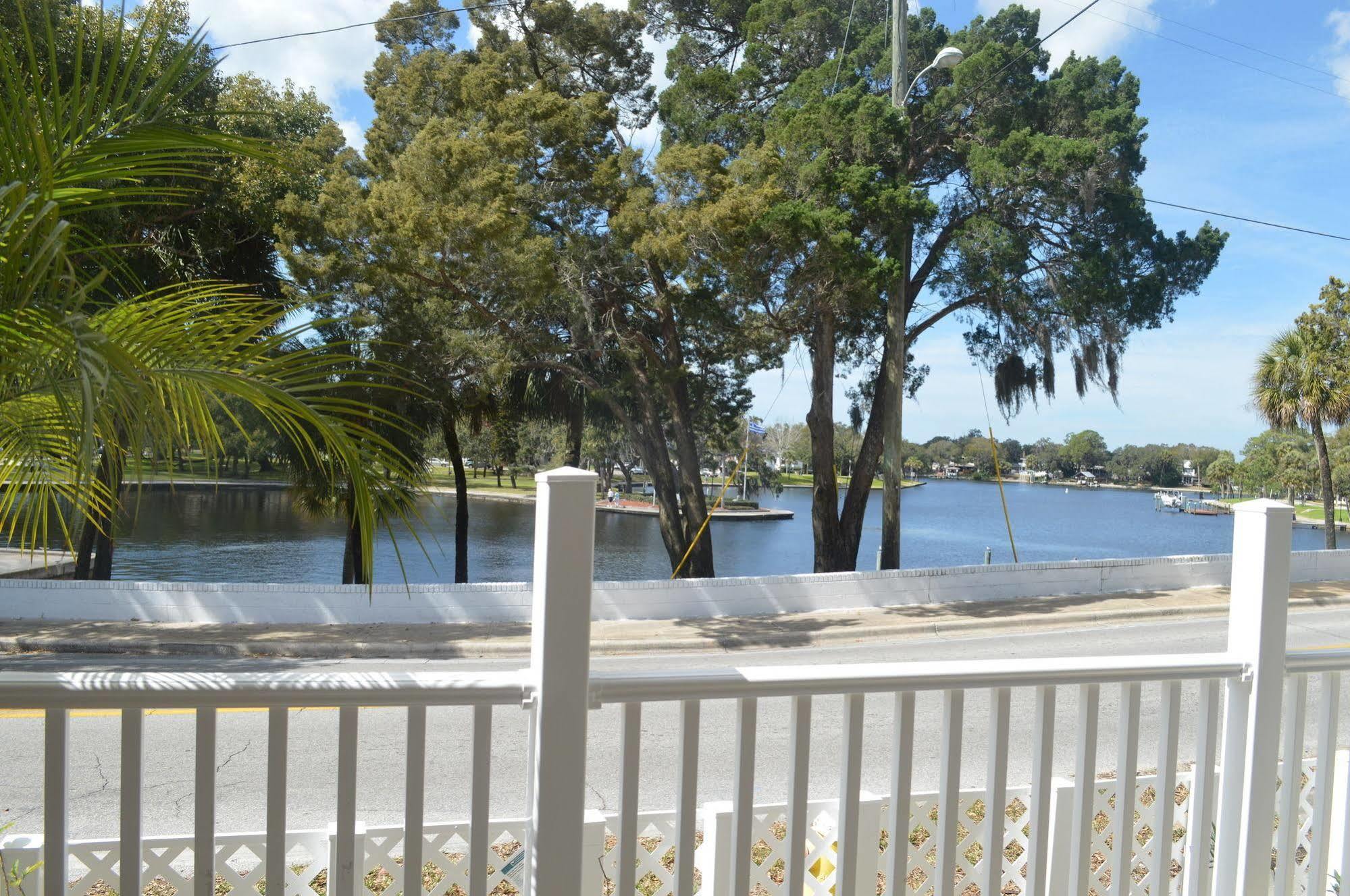 Tarpon Inn Tarpon Springs Buitenkant foto